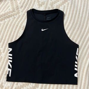 NIKE Nike Pro Halter Crop Top